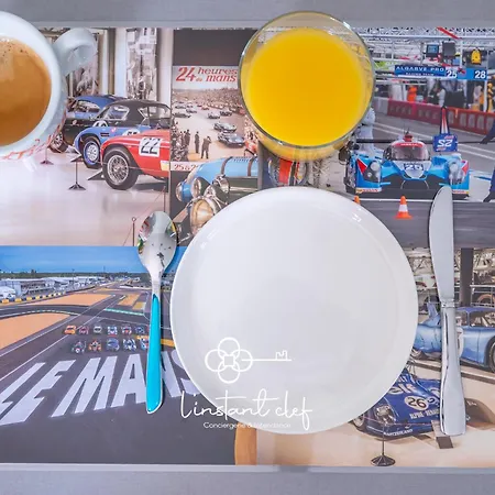 בית נופש Maison Avec Piscine Et Jardin Proche Le Mans