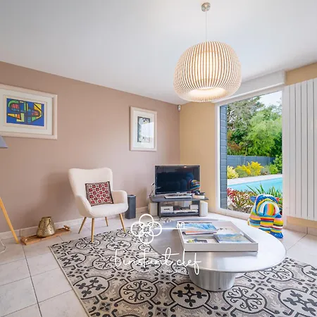 בית נופש Maison Avec Piscine Et Jardin Proche Le Mans *