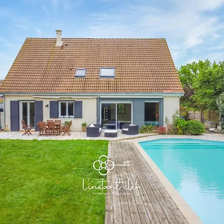 Casa de Férias Detente Familiale Avec Piscine Chauffee Proche Le Mans