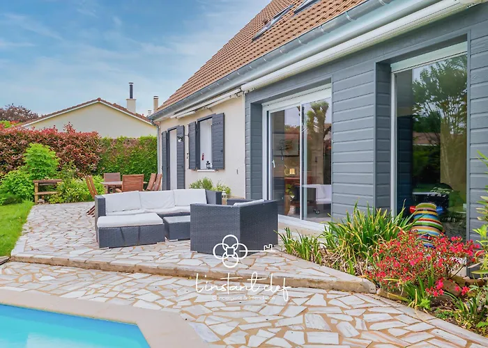 Havre Familial Avec Piscine A Deux Pas Du Mans بيت للعطل