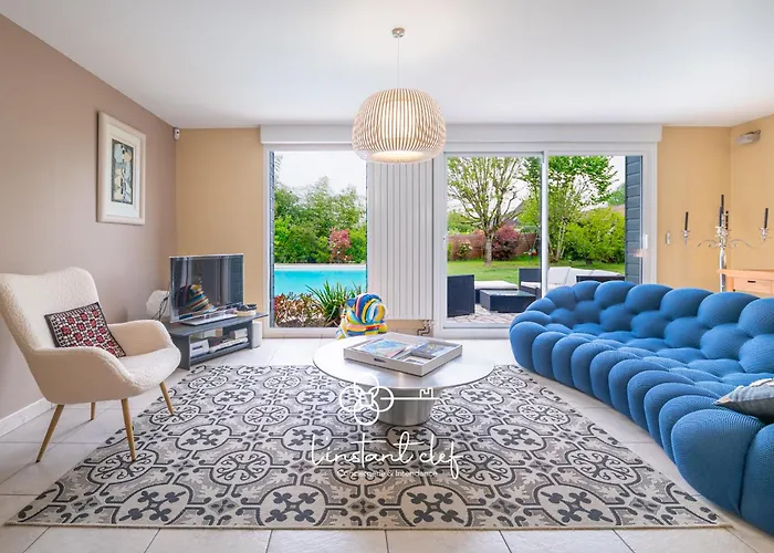 Havre Familial Avec Piscine A Deux Pas Du Mans